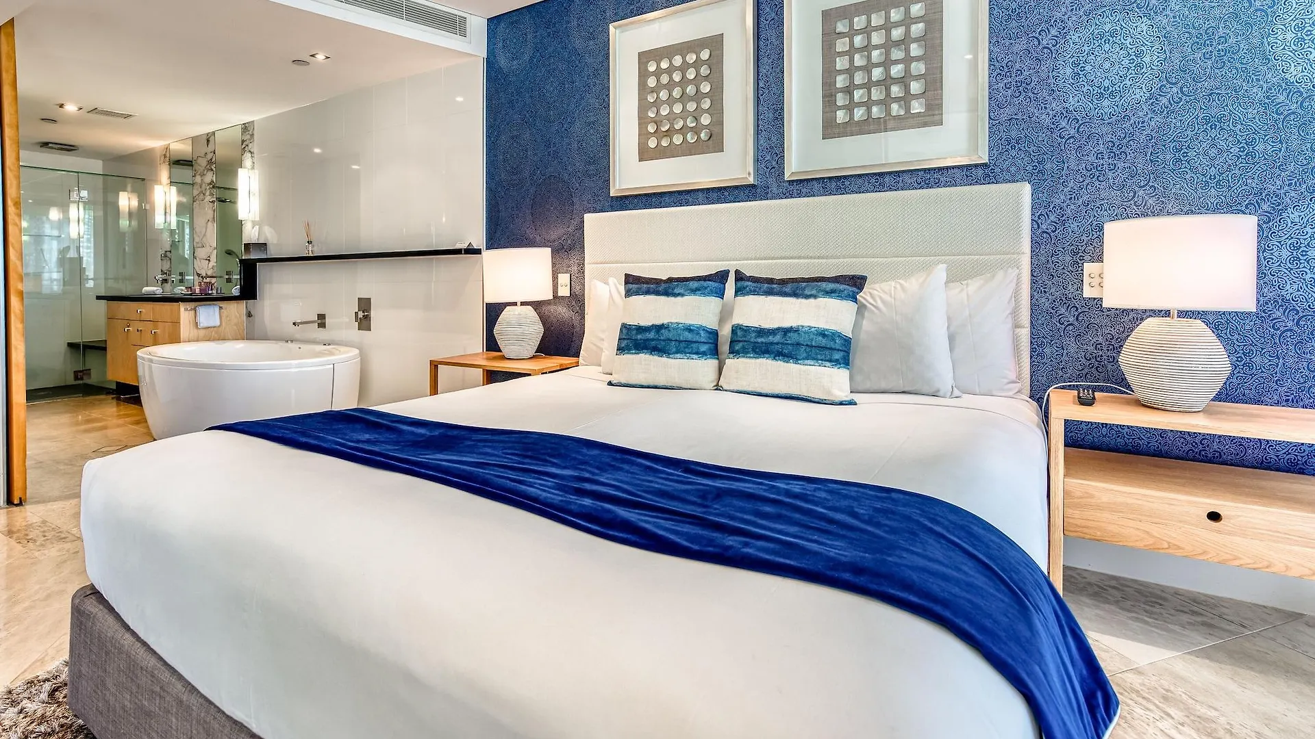 Resort Oceans Mooloolaba Hotel